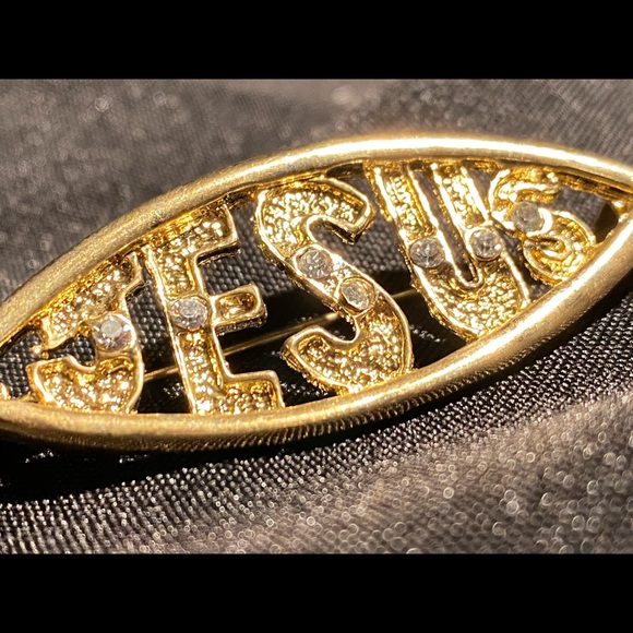 Vintage Gold tone Rhinestone Pin - Picture 2 of 6